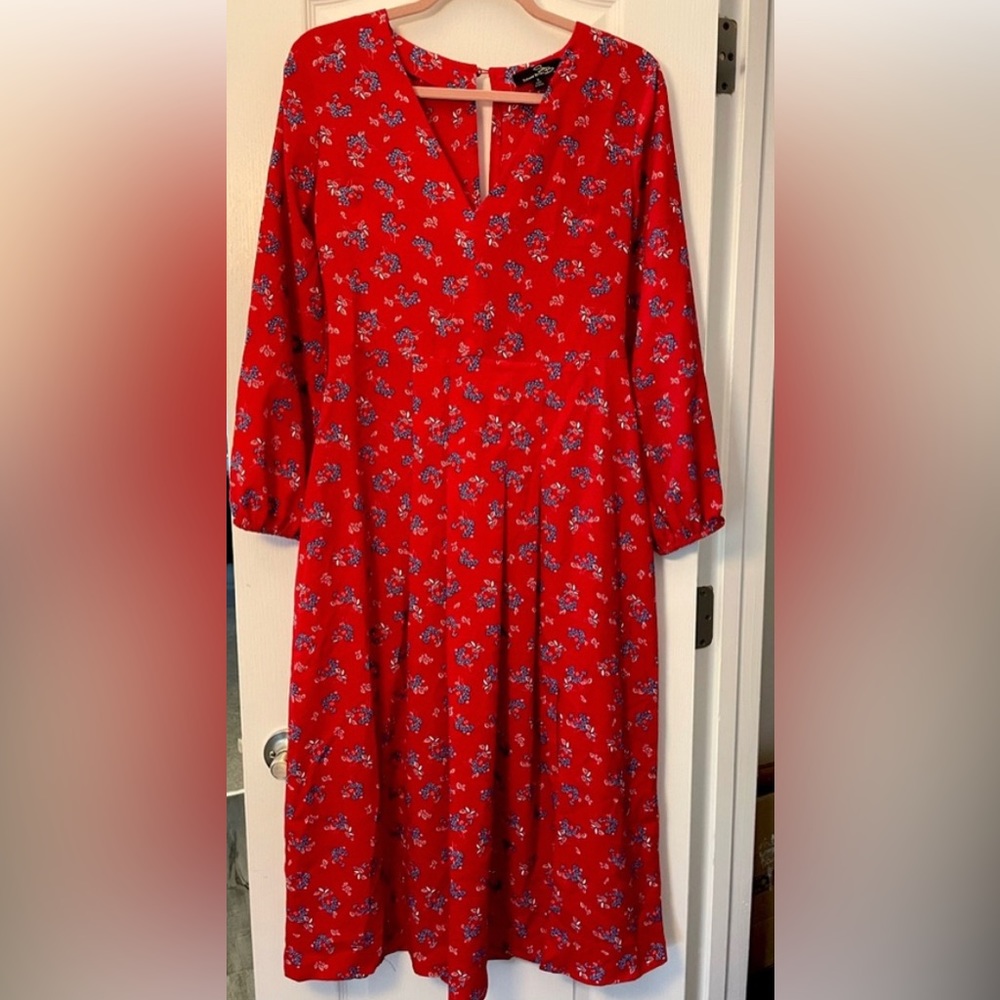 EUC Suzanne Betro Red Floral Print Dress